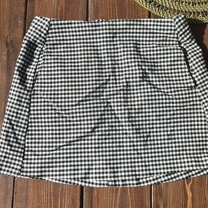 Urban Outfitters checkered mini skirt with pockets